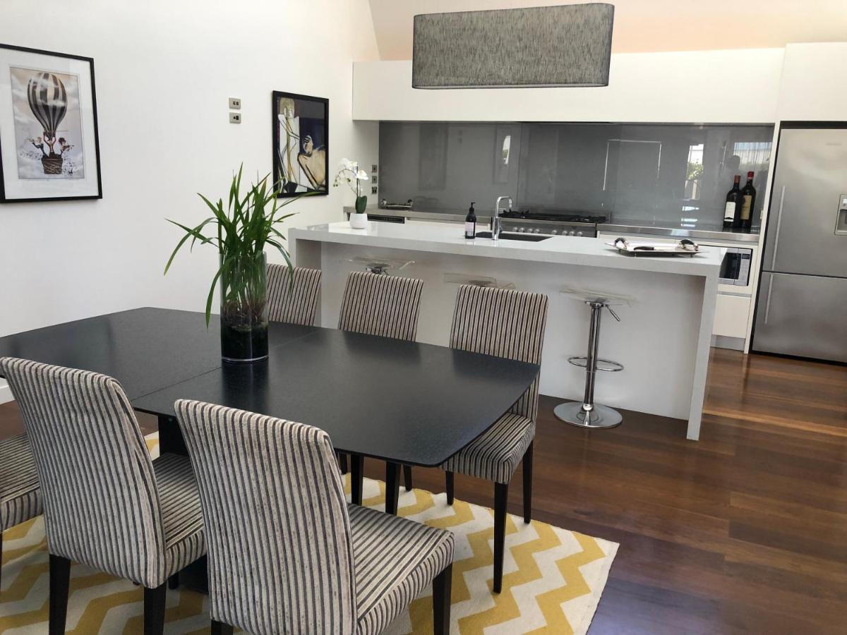Luxurious Loft Apartments In The Heart Of Ahuriri Napier Exterior photo
